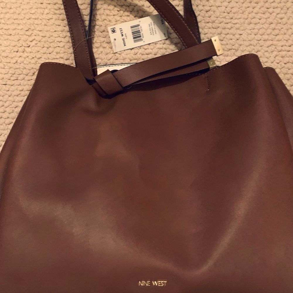 Nine West Gaya large Tote, bourbon color
